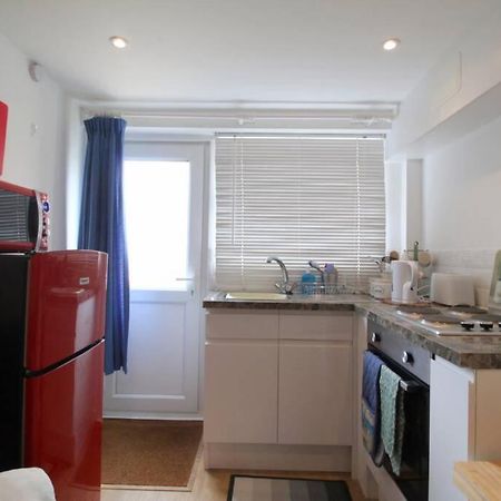 Pebbles Apartment By Air Premier Seaford Exterior foto